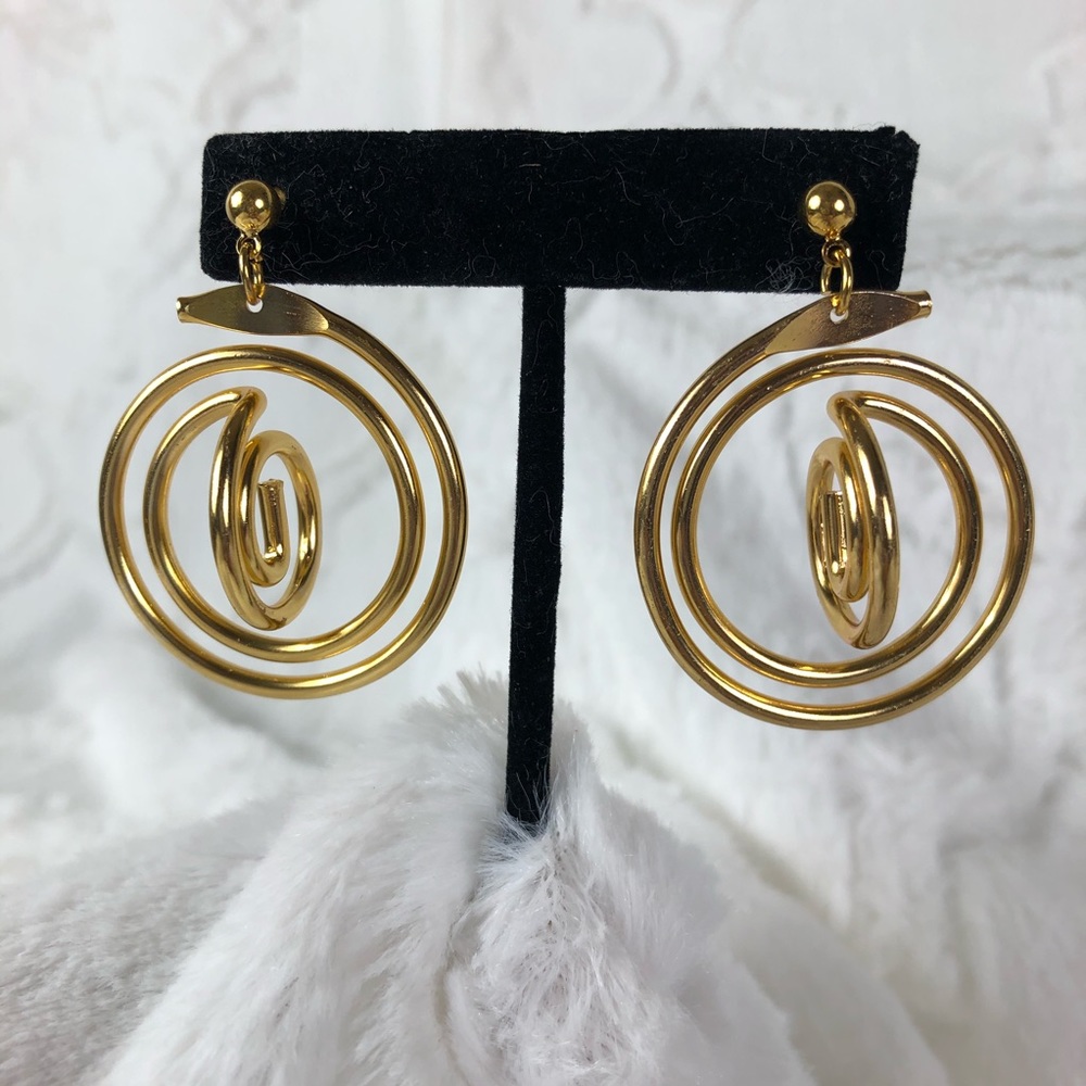 Avon Metallic Spiral earrings goldtone retro